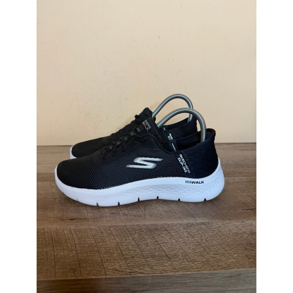 Skechers Go Walk Slip-Ins Women’s size 8 shoes